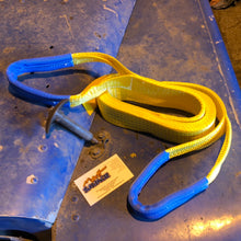 Load image into Gallery viewer, Tow Strap 5ton Heavy Duty 4mtr with 2 shackles